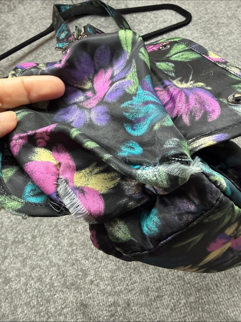 Lug Compass Crossbody Bag Black Multicolor Floral Quilted Travel Organizer Purse - Picture 5 of 14